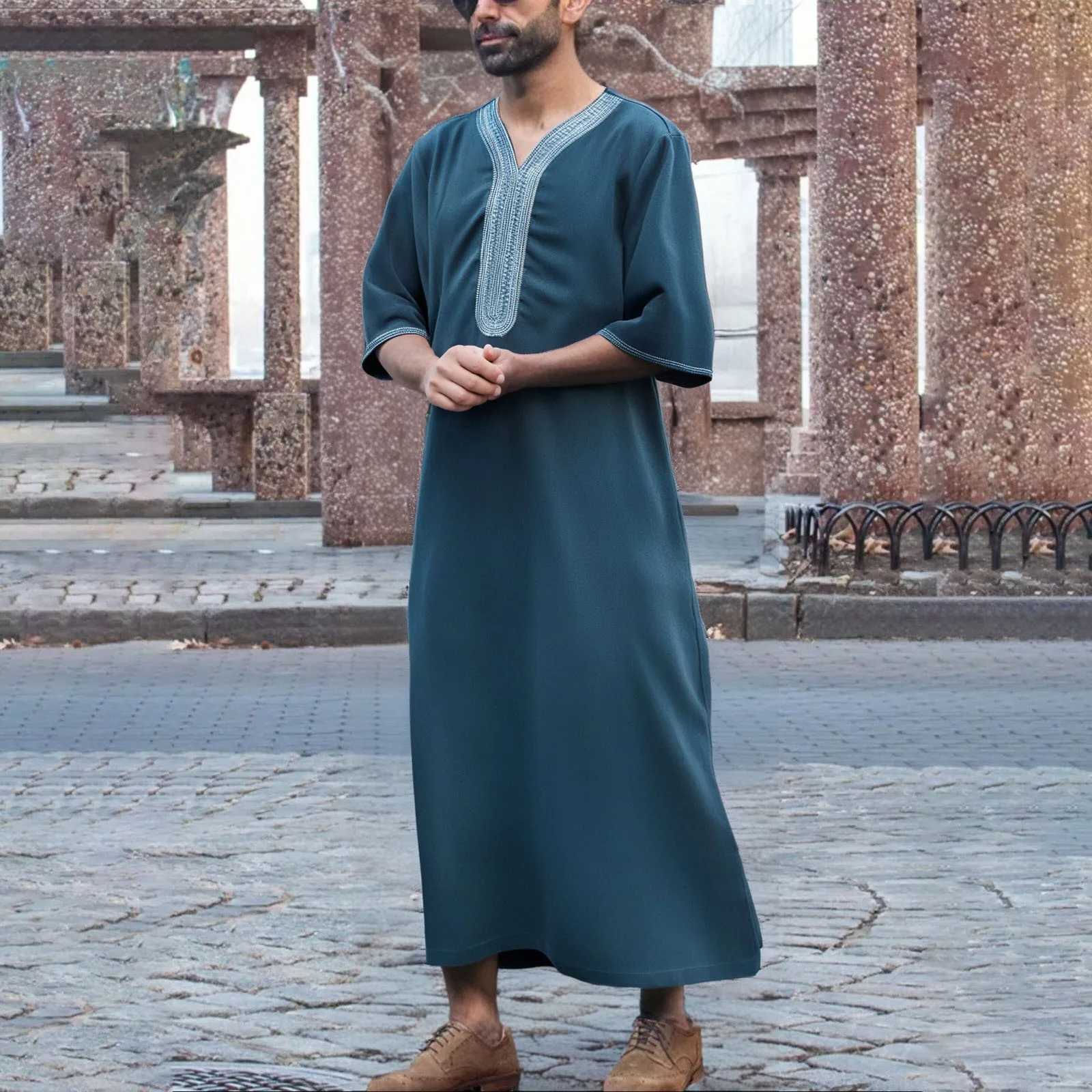 Muslim Men Robe Embroidered Loose Luxury Long Skirt Ramadan Prayer Kaftan Pakistan Attire Thobe Gentleman Traditional Dress 2025 X250514