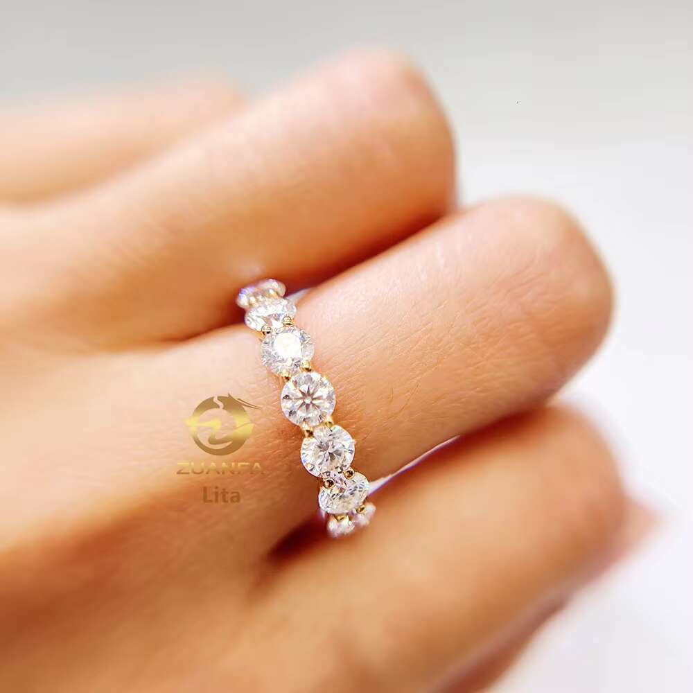 Popular Hot Sale Basket Set D/VVS Round 4.0mm Half Eternity Moissanite Ring Band 18k Gold Ring