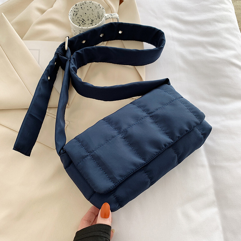 Free Delivery Designer Bag 2025 Instagram Fashion Trend Net Red Solid Sponge Pillow Nylon One Shoulder Crossbody Space Cotton Bag Luxury Bag