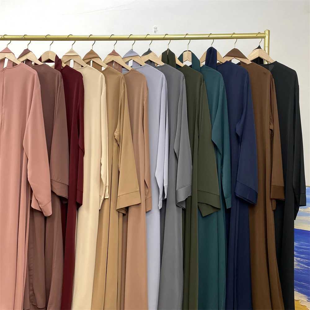 New Muslim fashion Abaya womens dress sold in Dubai in the Middle East Arab net color Islamic dress robe lace long dress X250514