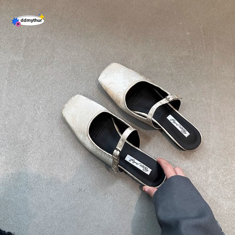 New Chinese style Baotou half slippers for women's wear, summer 2025 new silk flat bottomed dress with temperament single shoes ddmythur