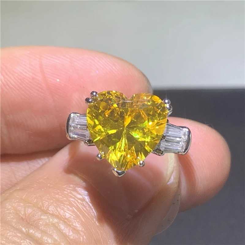 Drop Shipping 925 Sterling Silver Heart Rings Yellow Cubic Zirconia Romantic Wedding Jewelry Charms Engagement AccorirsXJ250514