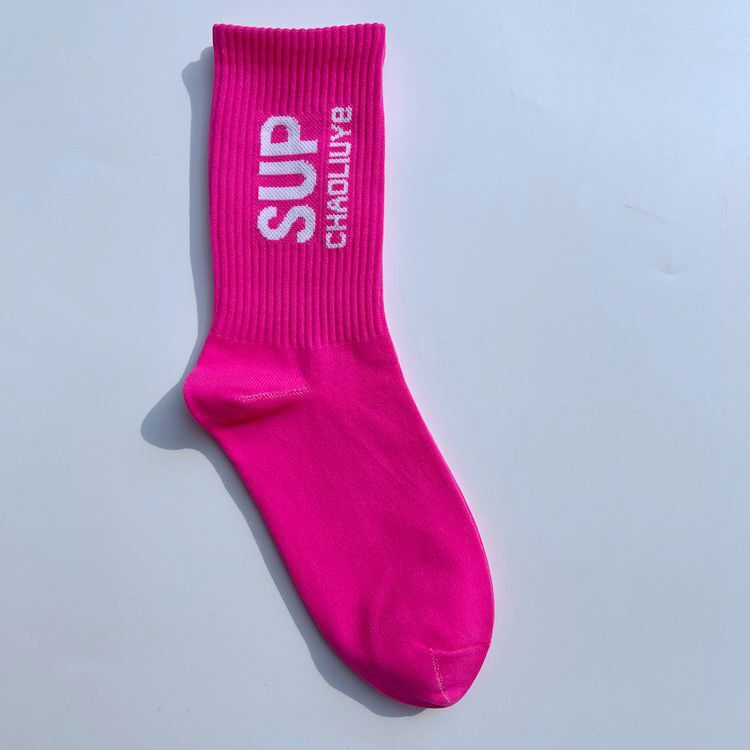 Designer Socks Dragon Fruit Colored Socks Bright Red Men s And Women s Styles Mid Tube Fashion Street Style Personalized Skateboarding Hip hop Style S