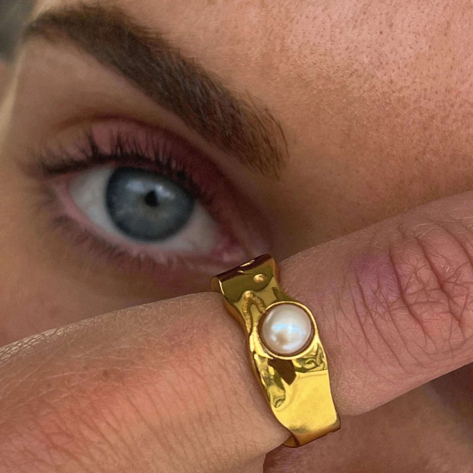 Uworld 18K Gold PVD Plated 316L Stainless Steel Rings Finger Chunky Wedding statement Jewelry Shell Freshwater Pearl Zircon Ring 250509