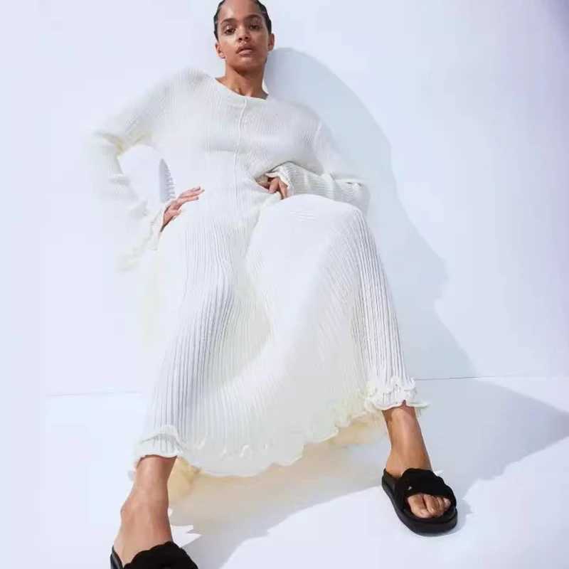 Ruffles Pleated Loose Long Dress Women Autumn Winter Fashion White O Neck Flare Elegant Party Dresses Female Streetwear OutfitsXJ250514