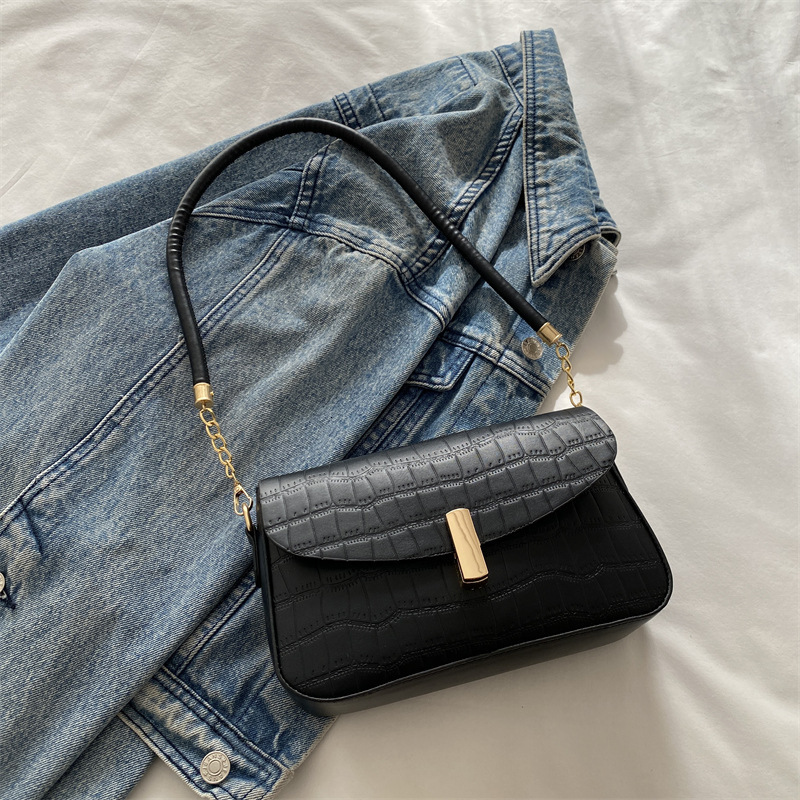 Korean Version Women's 2025 New Trendy Casual Crossbody Fashionable New Free Delivery Designer Bag Single Shoulder Armpit Bag Stylish Small Luxur