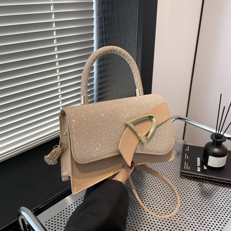 Fashionable Light Luxury 2025 New Luxury Bag Free Delivery Designer Bag New Style Korean Edition Popular Leisure Solid Color Handheld Single Cross Sho