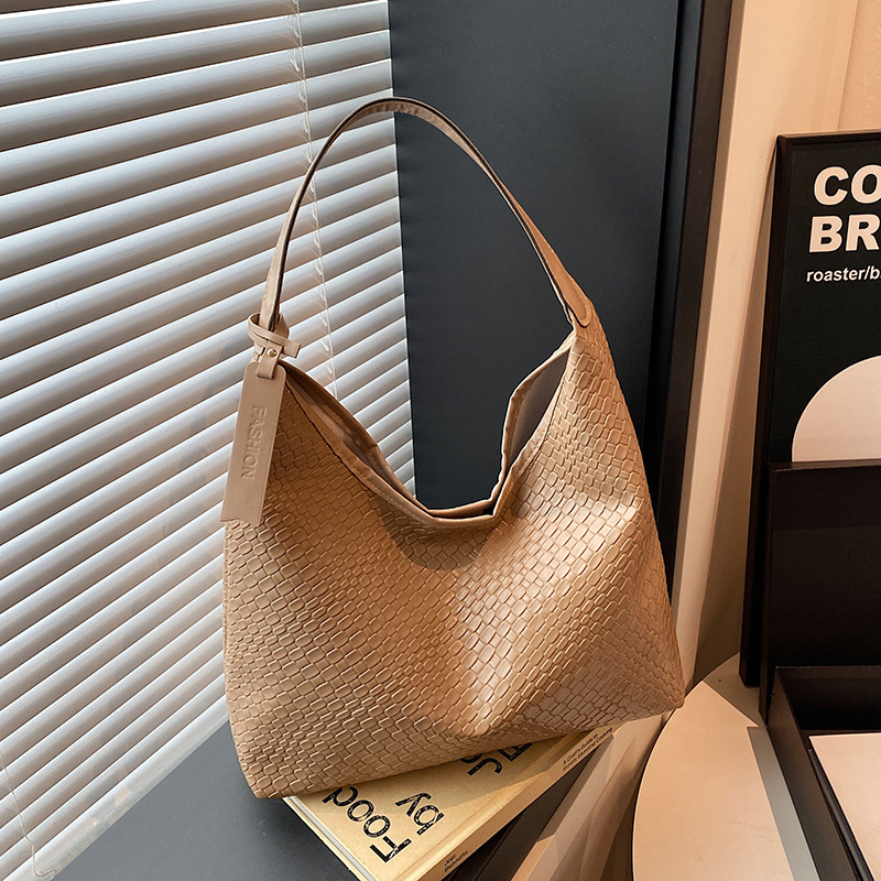 Leisure Large Capacity For New Free Delivery Designer Bag Women 2025 New Trendy And Versatile Western Style Shoulder Luxury Bag Bag Super Hot Water Bu