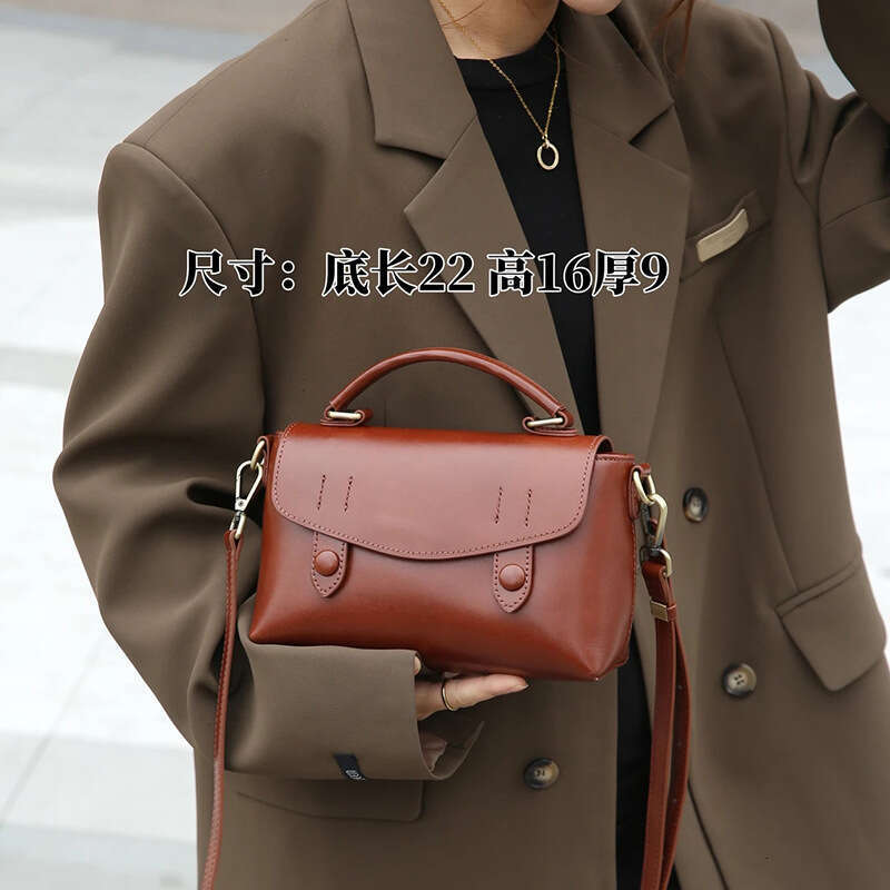 2025 New Top Layer Cowhide Handbag, Fashionable Genuine Leather Women's Trendy Single Shoulder Bag, Small Square Bag