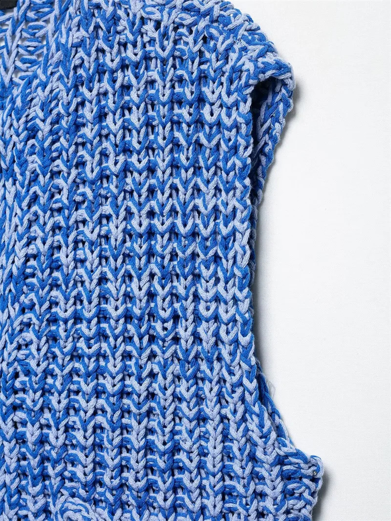 2025 womens knitted blue top round neck sleeveless casual vest fashionable large pocket patch button open waistcoat 250506