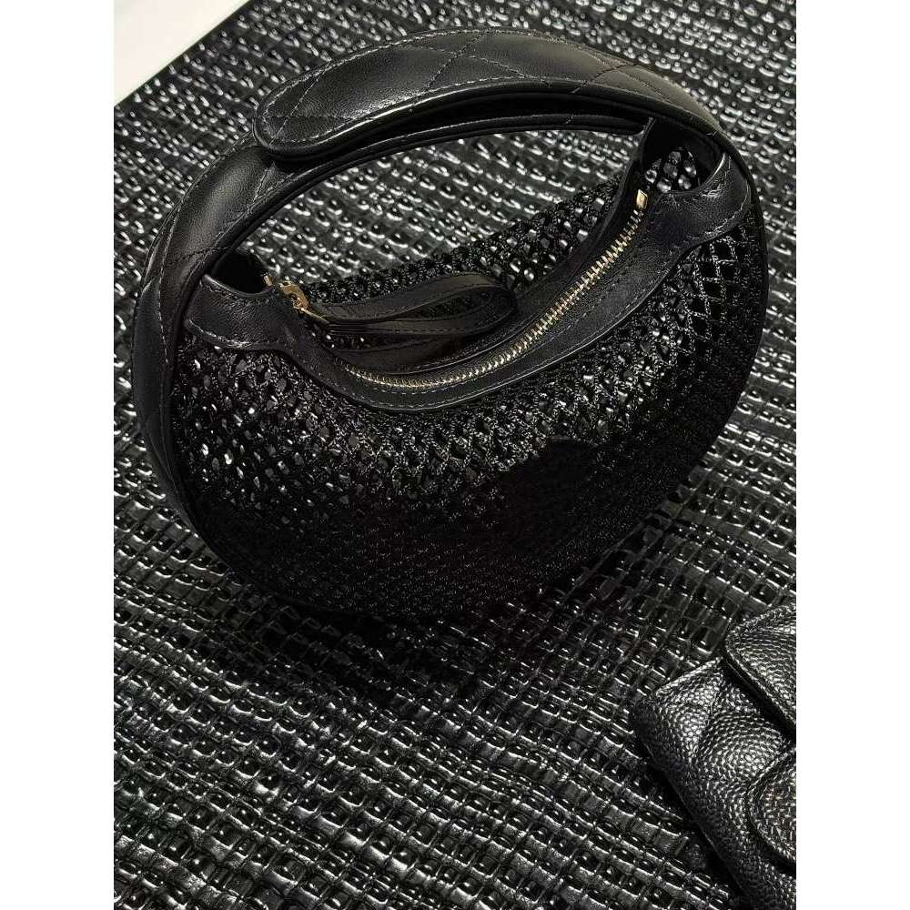 New Product Internet Celebrity Same Style Fashion Versatile Grid Hollow Design Chain Concave Shape Handheld Bag Trendy