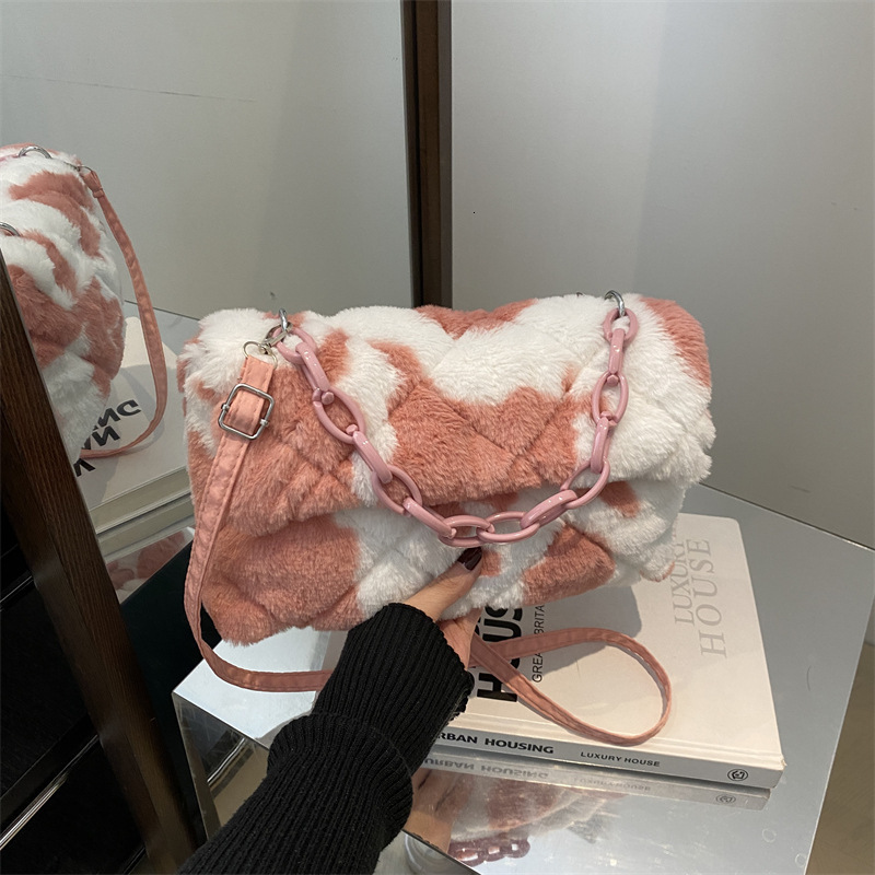 2025 Spring New Luxury Bag Trendy Simple Personalized Single Shoulder For Women Stylish Texture Soft And Sticky New Free Delivery Designer Bag Plush U