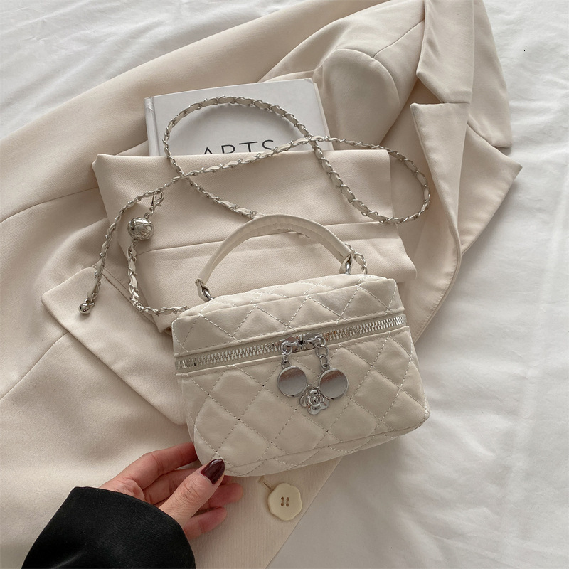 Free Delivery Designer Bag Xiaoxiangfeng Ladies' 2025 New Diamond Grid Mini Hand High End And Versatile Chain Shoulder Crossbody Luxury Bag