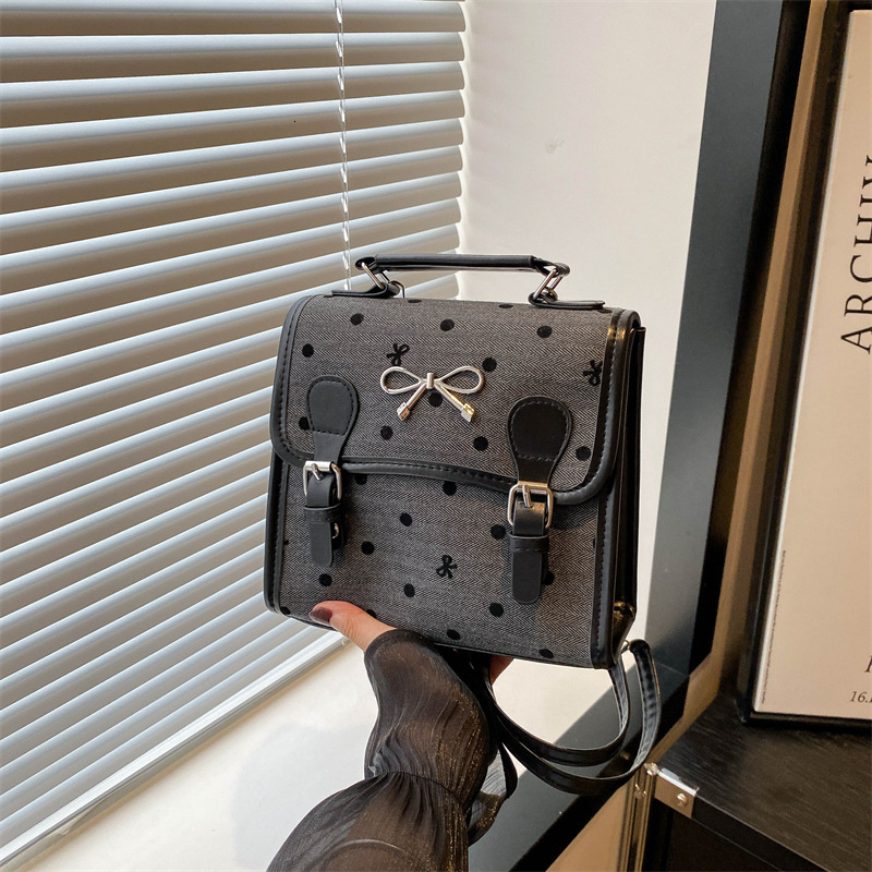 Free Delivery Designer Bag Leisure And Fashion Hand Women's 2025 New Korean Version Bow Canvas Student Backpack Luxury Bag