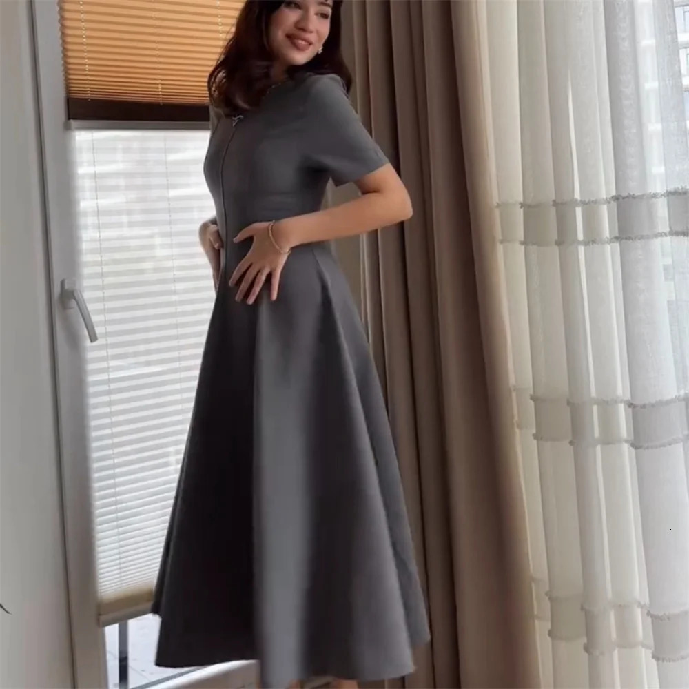 womens clothing European and American style fashionable n sense twocolor wave wide swing round neck dress 250514