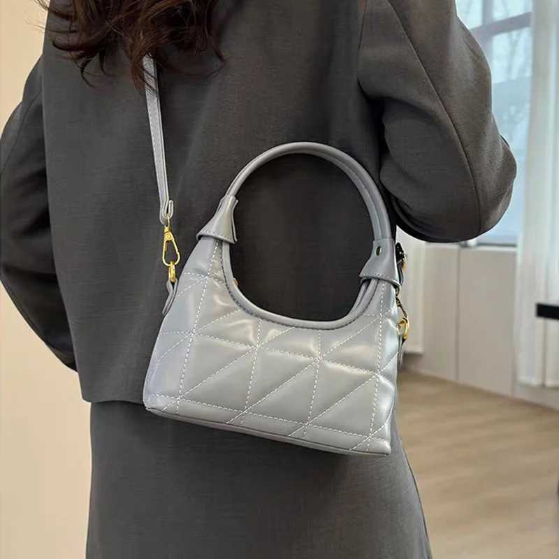 Wens Versatile Handbag Crossbody Bag Luxury Brand Solid Color Small Square Bag High Quality Chain Crossbody Bag Wens Bag Z250514