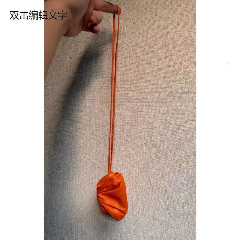 VOAETEC Ins Soft Waxy Mini 2025 Early Spring Sheepskin Gentle Advanced Feeling Wrinkled Cloud Neck Croissant Horn Change Bag