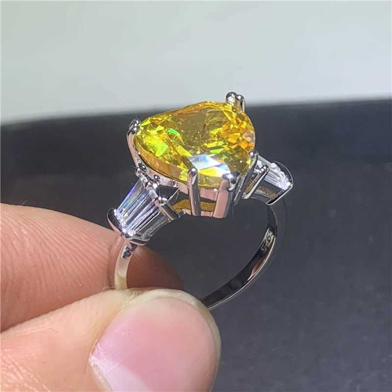 Drop Shipping 925 Sterling Silver Heart Rings Yellow Cubic Zirconia Romantic Wedding Jewelry Charms Engagement AccorirsXJ250514