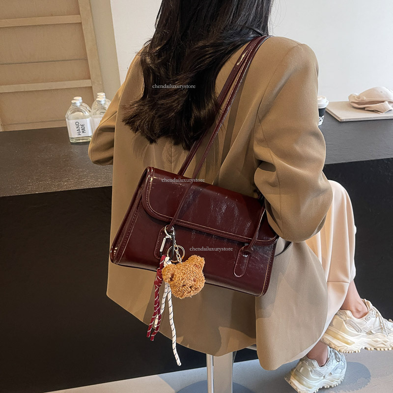 Free Shipping Designer Bag Large Capacity Women's Texture Multifunctional Commuting Briefcase New Fashionable And Simple One Shoulder Armpit Bag 