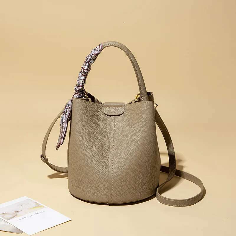 Bucket Women's Trendy Versatile Mother And Child Bag, Niche Vegetable Basket, Single Shoulder Crossbody Bag