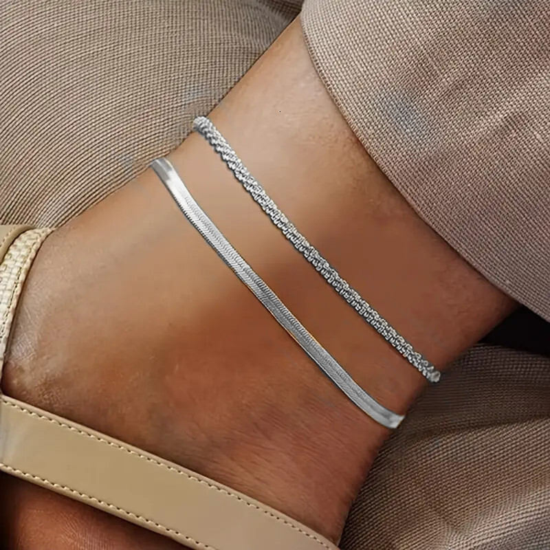 New foot accessory with distarry sparkling waves, personalized flat snake chain, double-layer stacked ankle chain