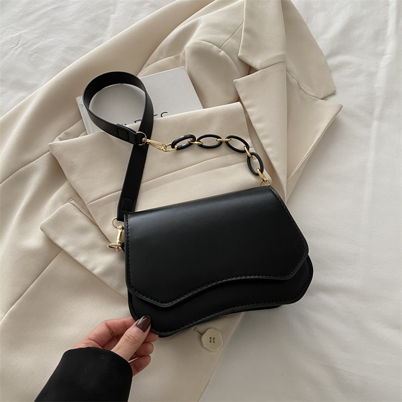 Texture 2025 French Niche Design Temperament Popular Small Square New Free Delivery Designer Bag Casual Single Shoulder Women's Luxury Bag Simple