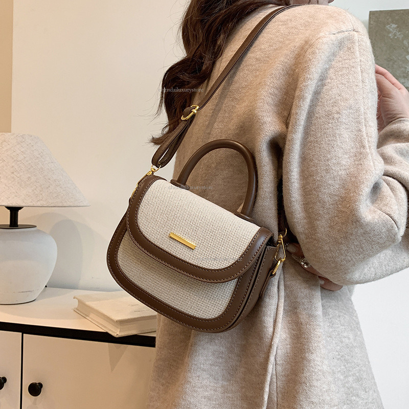 2025 Free Shipping Designer Bag Women's Handheld Fashion Color Contrast Splicing Single Shoulder Crossbody Bag Square Flip Bag Daily Portable Mak