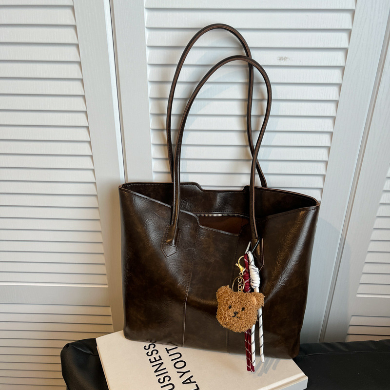 Free Delivery Designer Bag End Temperament Commuting Large Capacity For Women 2025 New Autumn And Winter Light Shoulder Casual Tote Luxury Bag