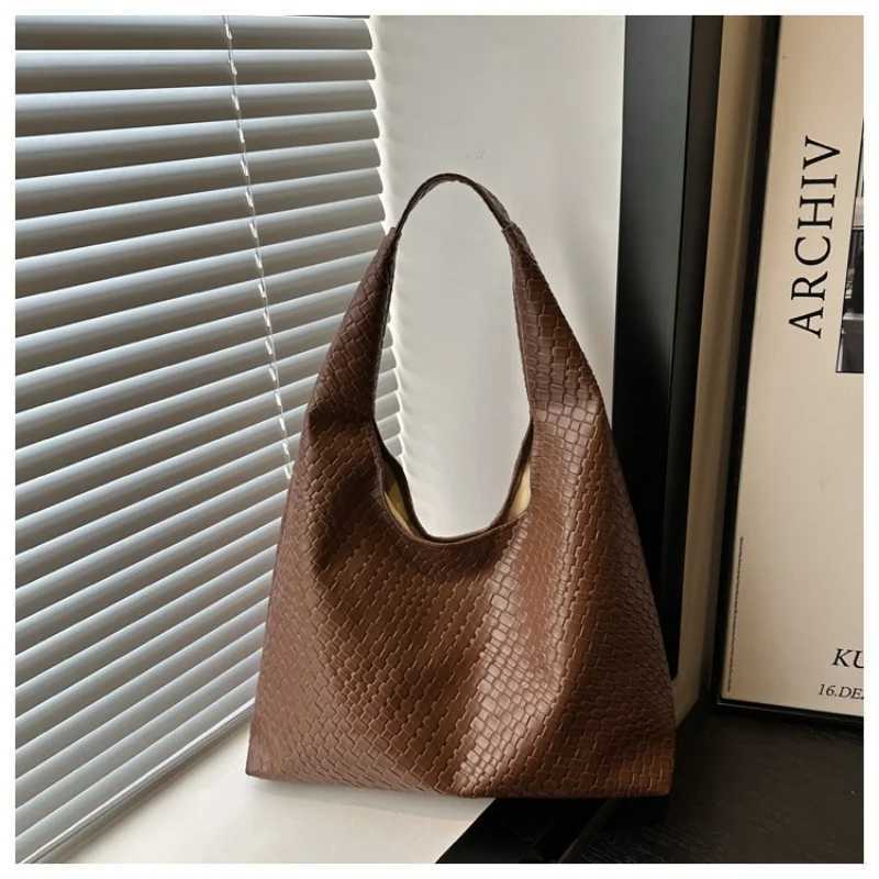Wens Artificial Leather Woven Pattern Shoder Bag Large Capacity Tote Bag Casual Armpit Bag Large Tote Bag Daily Work Z250514