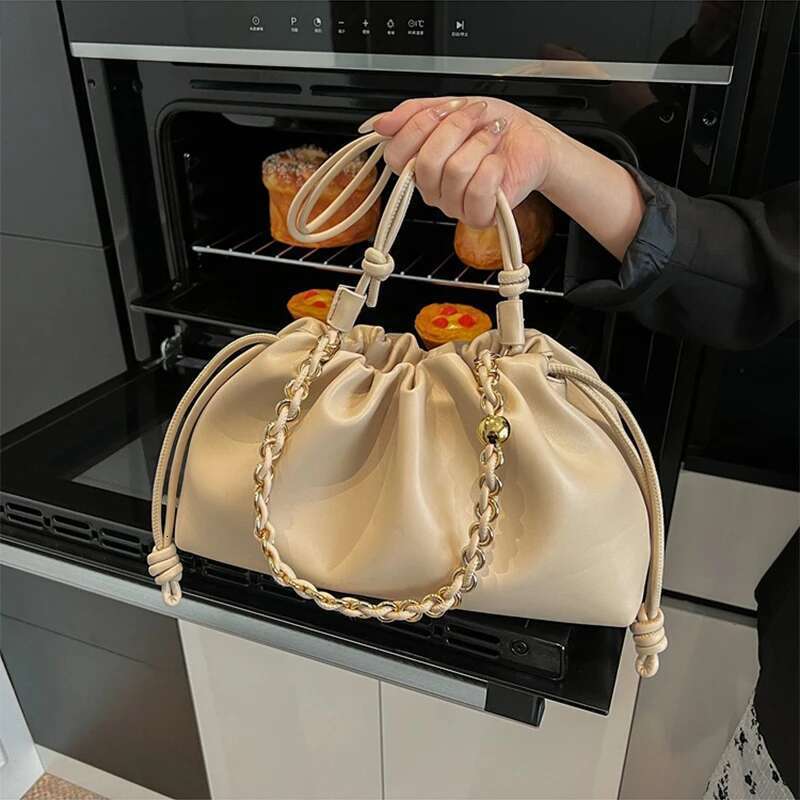 Brand Drawstring Crinkled Leather Simple Cloud Chain Handbag Pleated Multi Functional Commuting Fashion Shoulder Bag