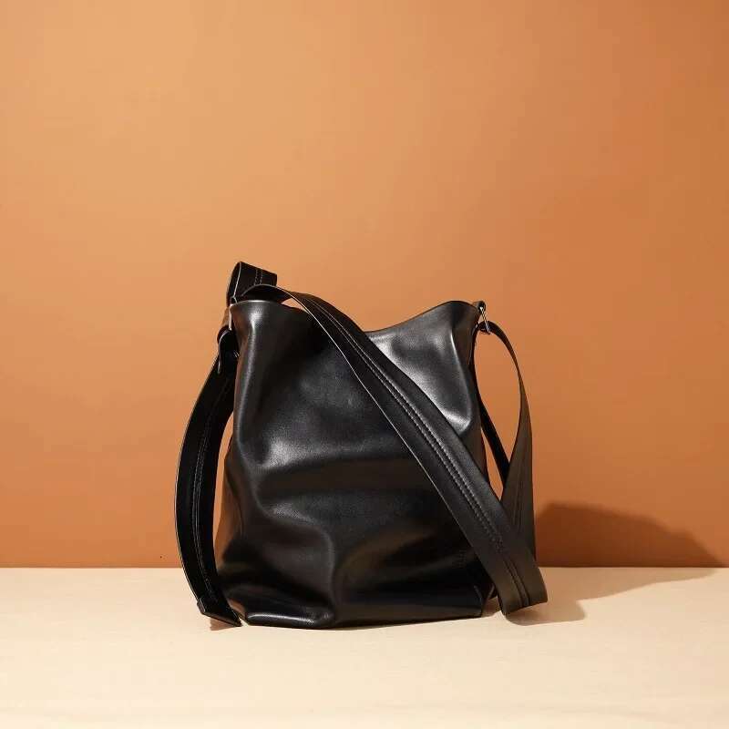 2025 New Soft Genuine Leather Bucket Tote Bag Shoulder Bags Daily Using Bolsa Crossbady Bolsas Advanced Sense Bolsos Mujer