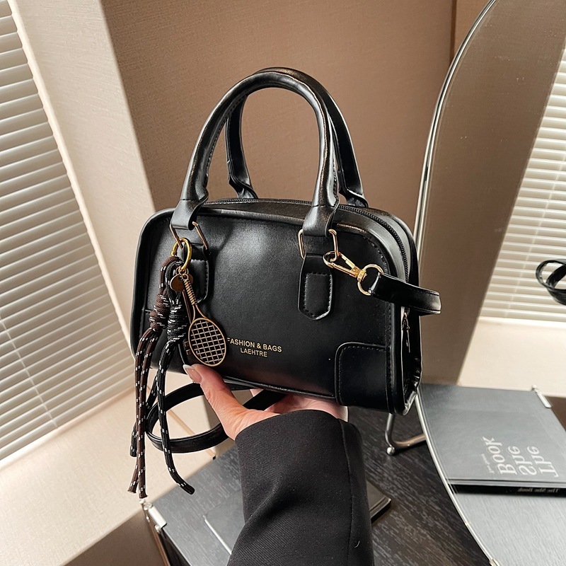 Free Delivery Designer Bag Small Versatile Autumn And Winter 2025 New Fashion Single Shoulder Crossbody For Women Hand Held Commuting Pillow Luxury Ba