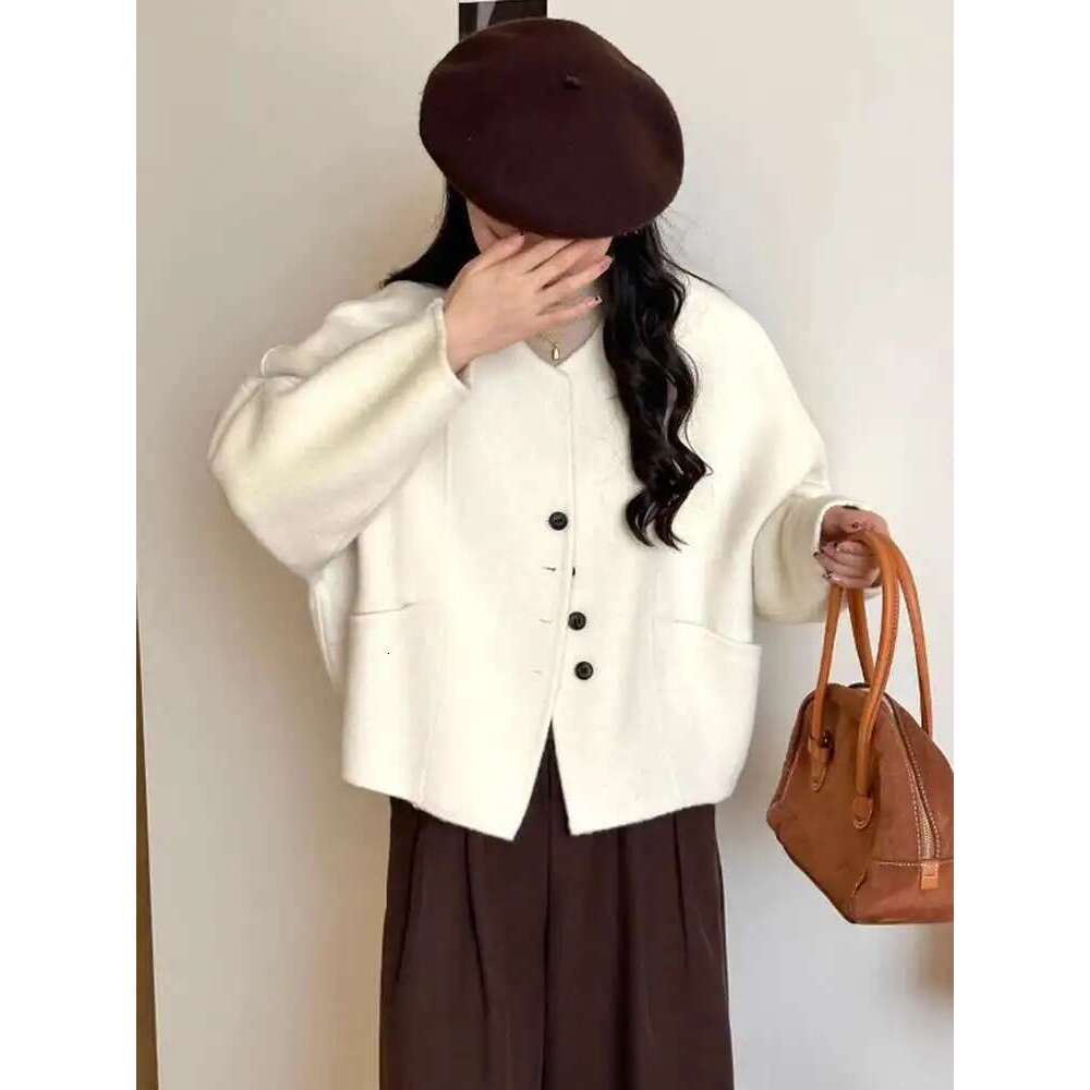 LANMREM Korean Style Short Woolen Jackets Women's Round Neck Solid Color Single Breasted Coat Fashion Winter New 2VV1711