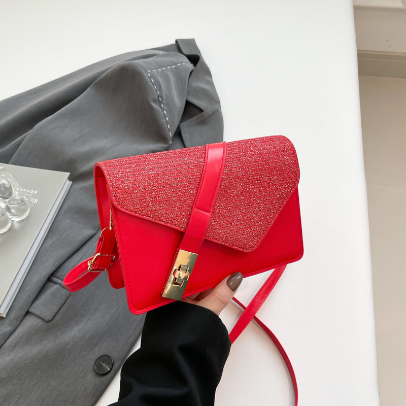 French Texture Casual 2025 Trend New Free Delivery Designer Bag Luxury Bag New Simple Buckle Fashionable Design Crossbody Single Shoulder Small Square