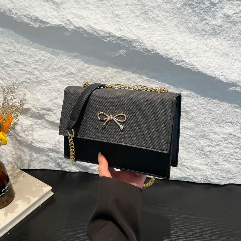 Simple Small Luxury Bag Square 2025 Spring Summer New Fashion New Free Delivery Designer Bag Bow Chain Versatile Shoulder Women's Crossbody Bag