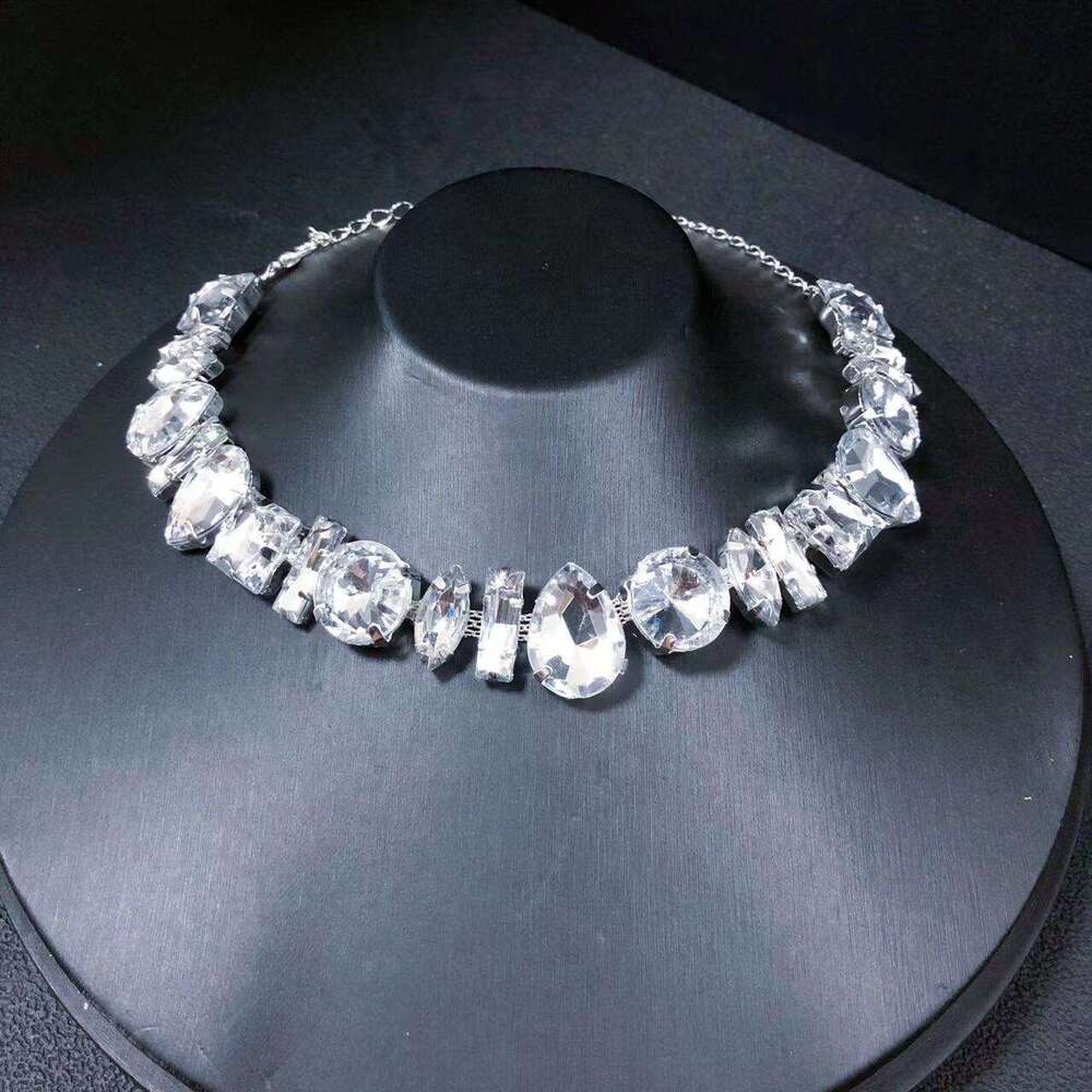 Small and clear high-end rhinestone necklace INS cool style metal thick neck exaggerated personality collarbone chain summer