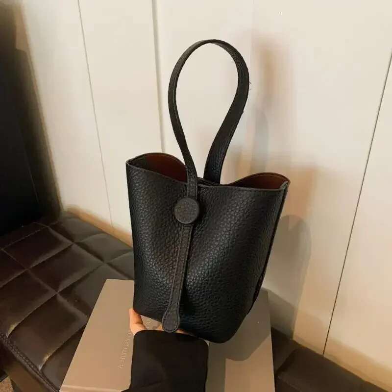 French Style PU Leather Bucket Bag Large Capacity Crossbody Shoulder Purse Retro Fashion Handbag For Commuting Travel