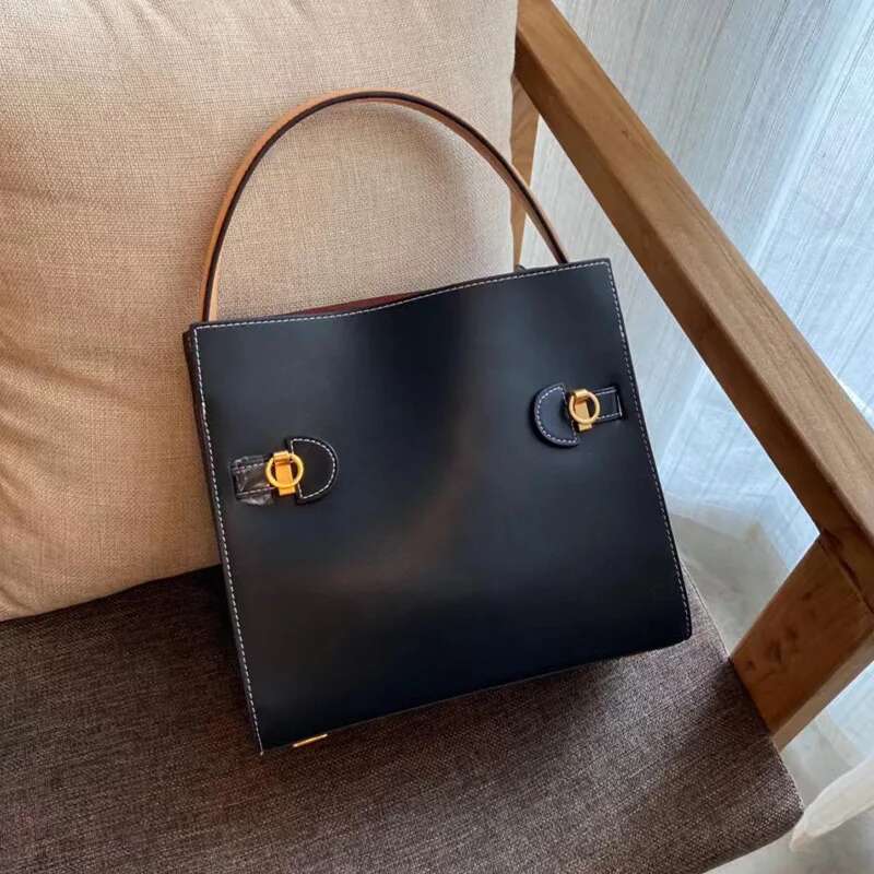 Cowhide Retro Matte Hardware Women's Bag Large Capacity