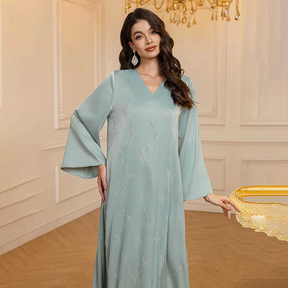 Eid Djellaba Satin Diamonds Abayas for Women Muslim Long Dress Dubai Turkey Kaftan Ka Caftan Marocain Femme Robe Jalabiya X250514