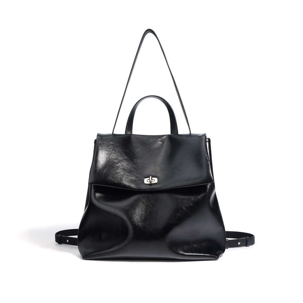 Texture Leather 2025 New Solid Color Backpack Women's College Student Short Distance Travel Bag