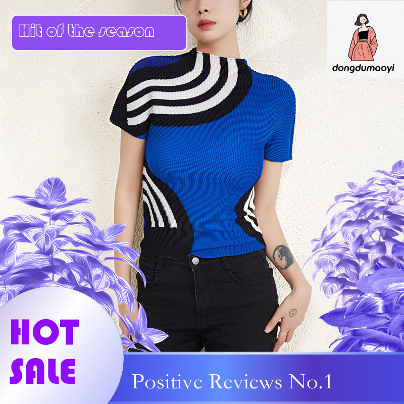 dongdumaoyi Design sense, female niche, summer new style, contrasting color splicing, half high neck T-shirt, sleeved three house top, pleated short t