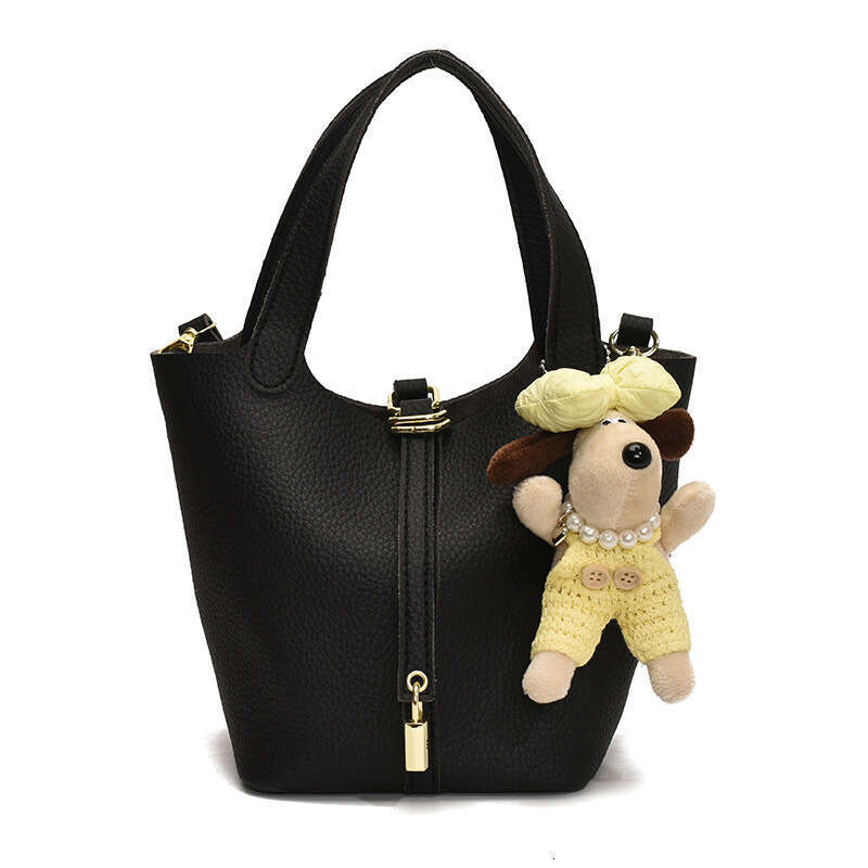Fashionable Western vegetable basket water bucket for women 2025 solid color lychee pattern niche single shoulder crossbody bag new style temperament 