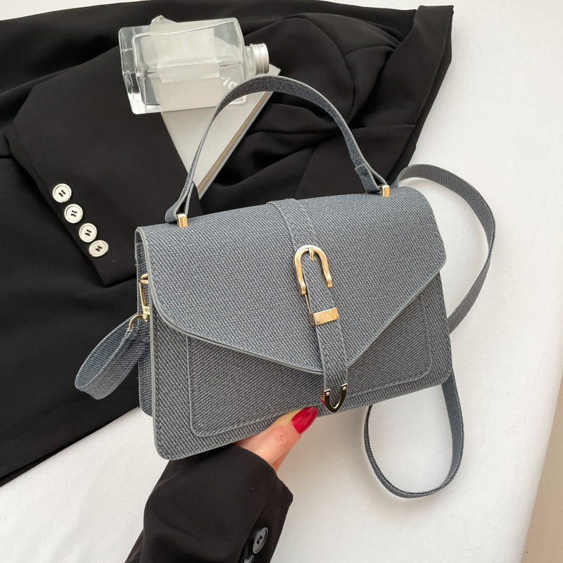 Fashionable Minimalist For Women 2025 New Trendy Summer Single Shoulder Women's Bag Personalized And Stylish Casual New Free Delivery Designer Ba