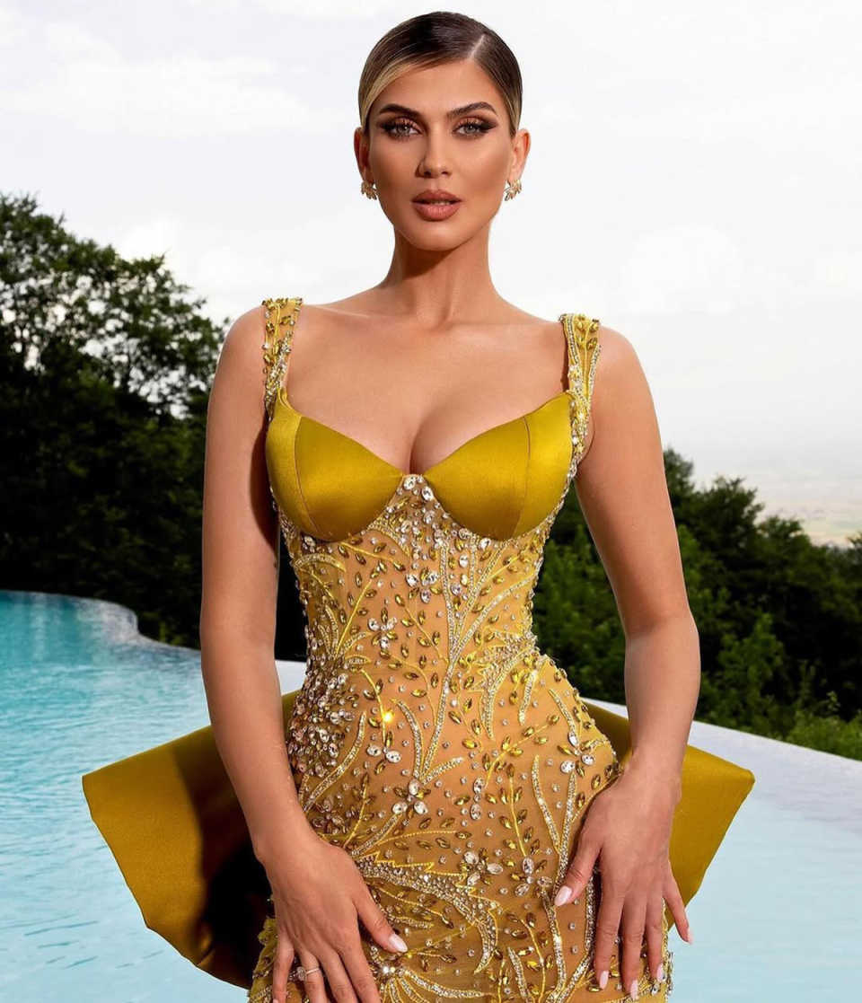 Designer Mini Evening Dresses For Women Spaghetti Straps Sleeveless Gown Sequins Crystal Bow Dress Party Customized Dress