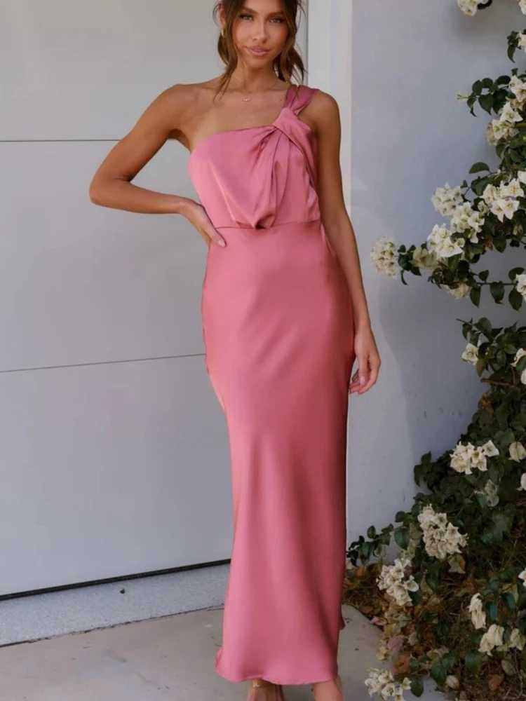 2025 Summer Fashion New Womens Satin Elegant Dress with Slanted Shoulders and Sexy Hip Hugging Style Solid Color SkirtXJ250514