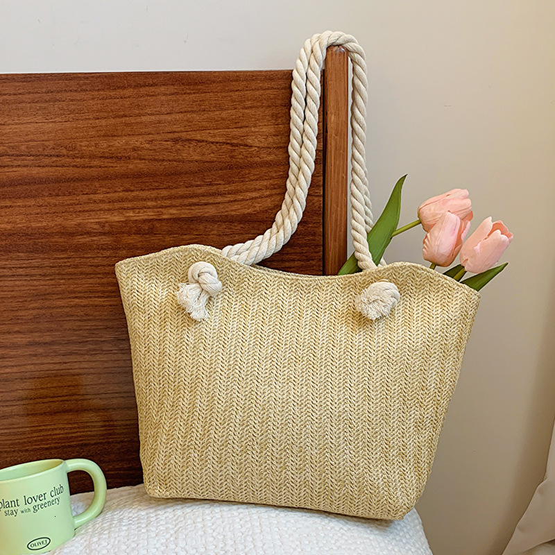 Free Delivery Designer Bag Versatile Straw Stylish Single Shoulder Tote 2025 Summer New Popular Large Capacity Fresh Woven Hand For Women Luxury Bag