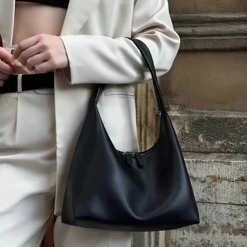 Single Shoder Bag High-end Feel Large Capacity Cmuting Dumpling Bag Versatile Korean Version Trendy Armpit Bag Niche Z250514