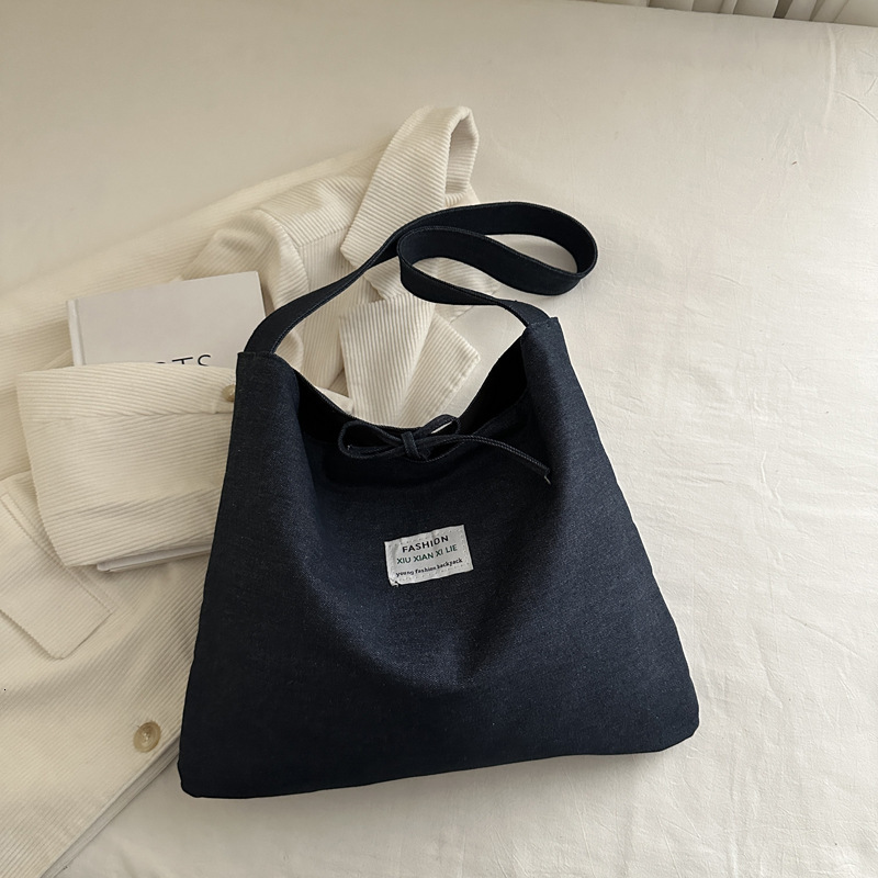 Luxury Bag New Free Delivery Designer Bag Spring And Summer Large Capacity Denim Women's 2025 New Versatile Casual Shoulder Bag Fashionable Commu