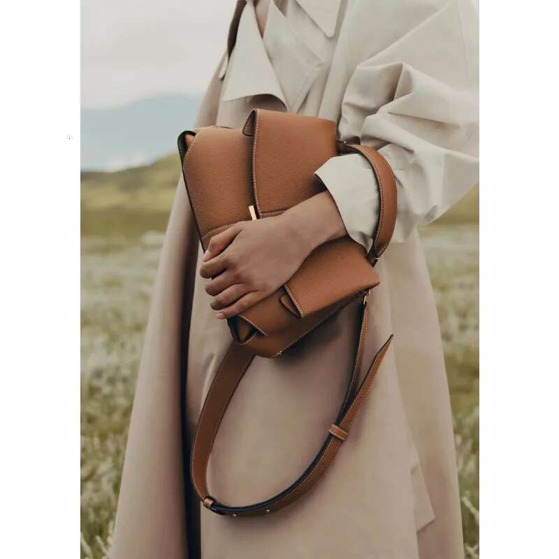 New Leather For Women, Niche Design, Fashionable Pleated Shoulder Bag, Smile Bag