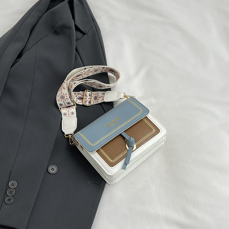Free Delivery Designer Bag 2025 Wide Strap Simple And Fashionable New Texture Women's Stylish Single Shoulder Multi Compartment Small Fresh Cross